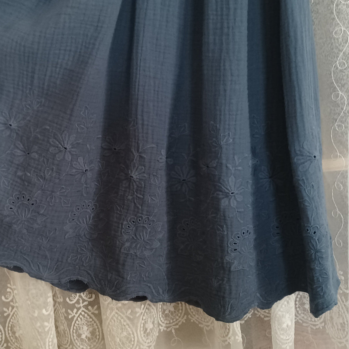 "Kornblume" Stufenkleid rauchblau